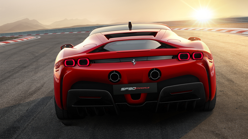 Illustration for article titled The Ferrari SF90 Stradale Has 986 HP and All-Wheel Drive